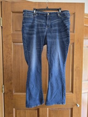 Levi's Classic Blue Flare Jeans Sz 22.